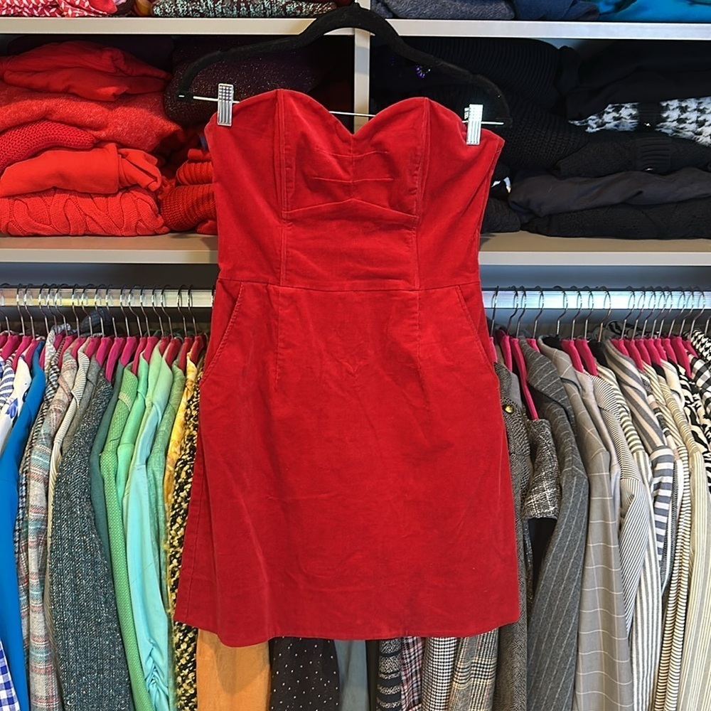 H&M red strapless sweetheart neckline 2 pocket corduroy mini dress size 10